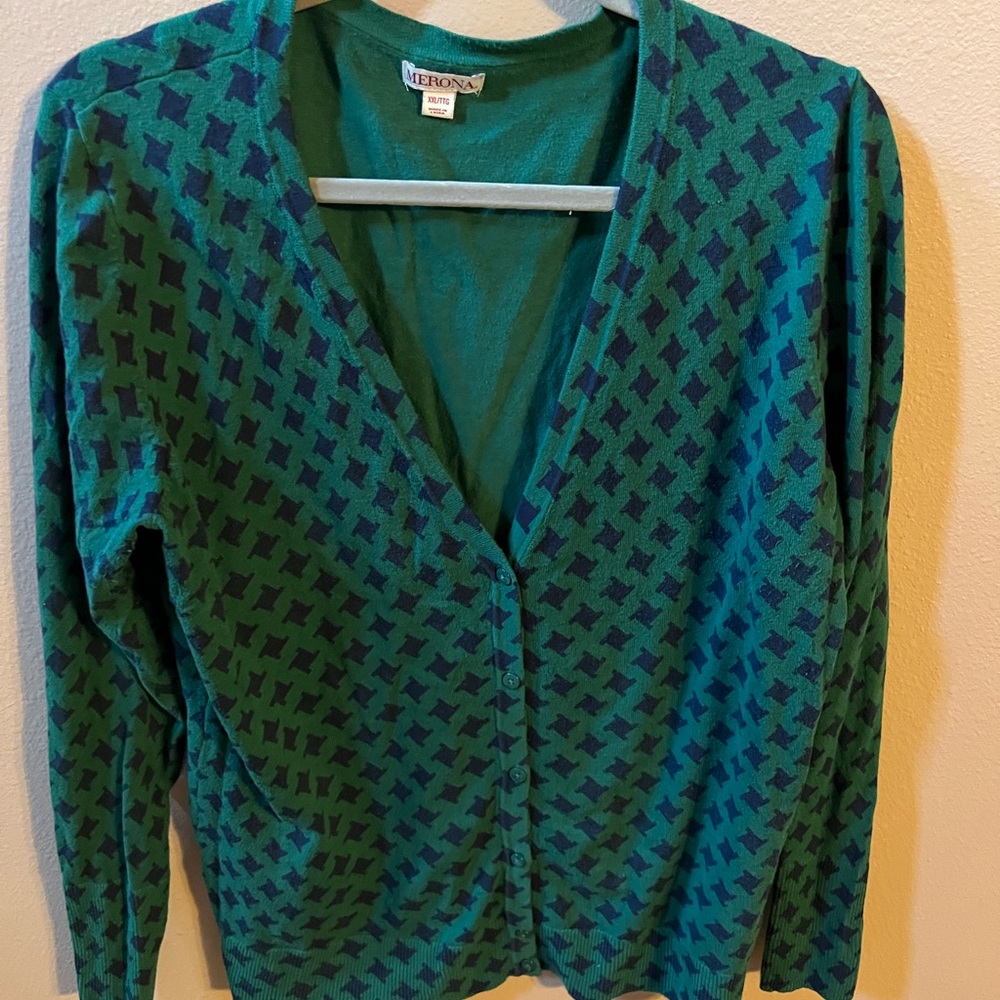 Lightweight sweater
